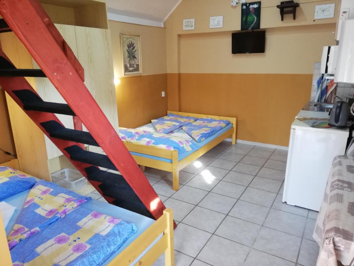 Danieli Holiday Home Štúrovo エクステリア 写真